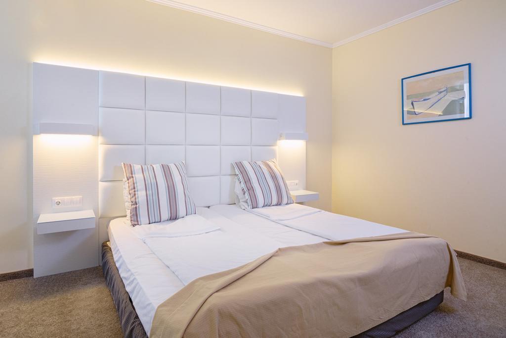 Hotel Perla Beach Club Primorsko Rom bilde