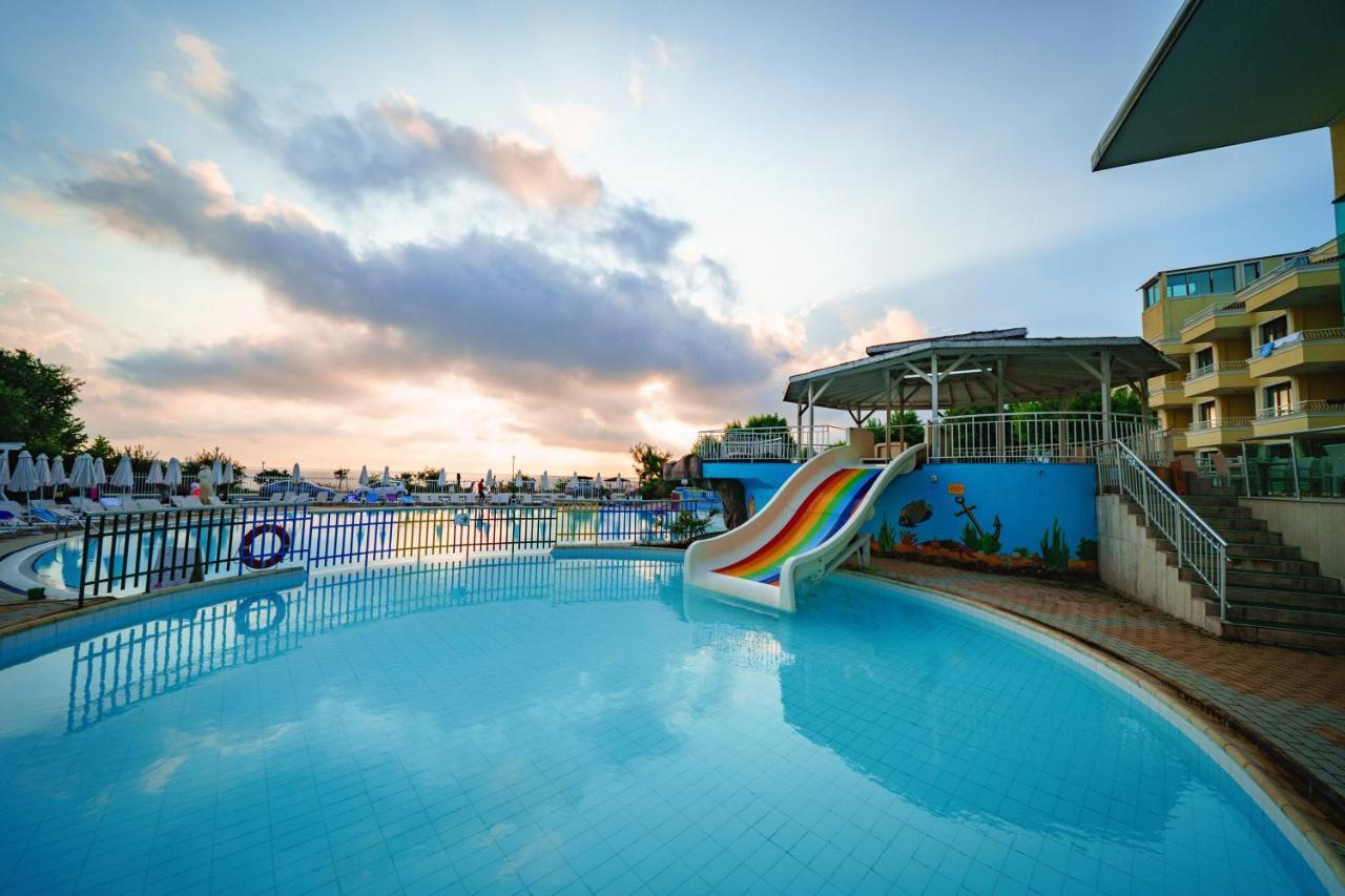 Hotel Perla Beach Club Primorsko Eksteriør bilde